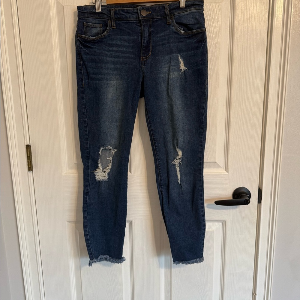 STS Blue Ankle Cropped Jeans Distressed Blue Size 31/12 EUC with lots of stretch